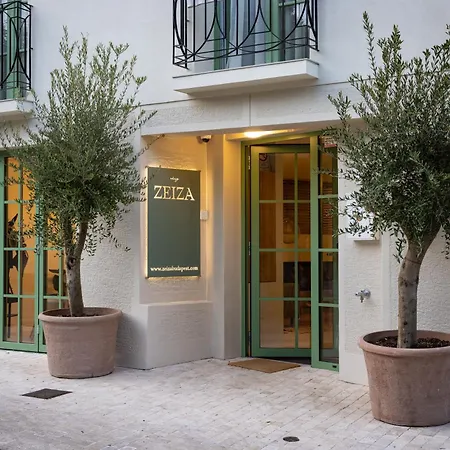 Chez Zeiza Hotel